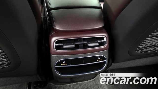 Genesis GV70 2021 — photo 19