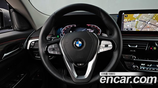 BMW Gran Turismo 2023 — photo 13