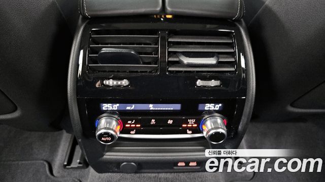 BMW Gran Turismo 2023 — photo 19