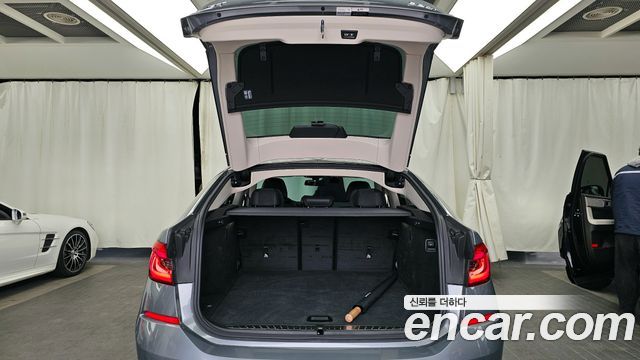 BMW Gran Turismo 2023 — photo 20