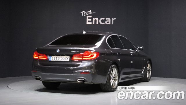 BMW 5-Series 2020 — photo 2
