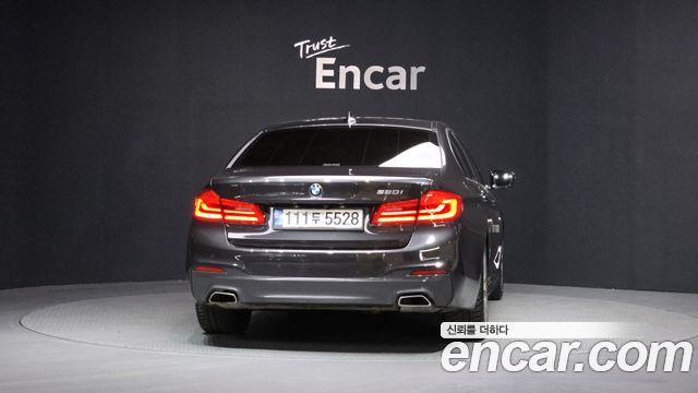 BMW 5-Series 2020 — photo 4