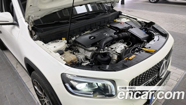 Mercedes-Benz GLB-Class 2020 — photo 6