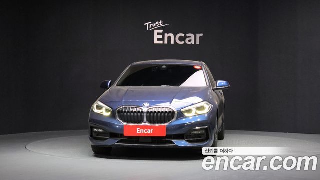 BMW 1-Series 2021 — photo 3