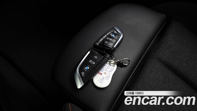 BMW 1-Series 2021 — photo 19