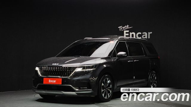 Kia Canival 2022 — photo 1