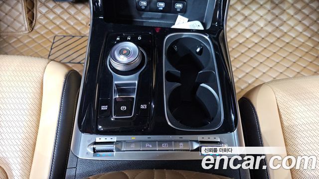 Kia Canival 2022 — photo 9