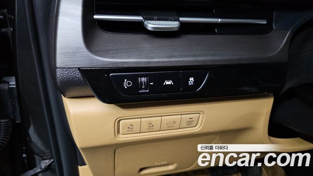 Kia Canival 2022 — photo 17