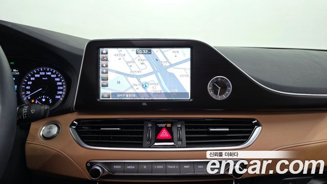 Hyundai Grandeur 2018 — photo 15