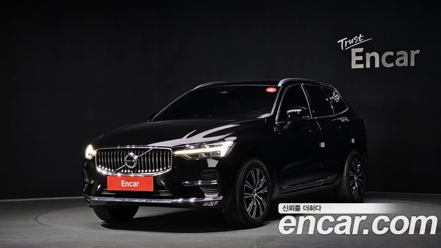 Volvo XC60 2022 — photo 1