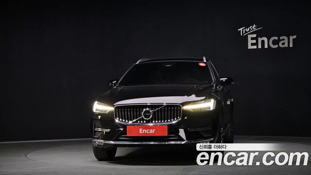 Volvo XC60 2022 — photo 3