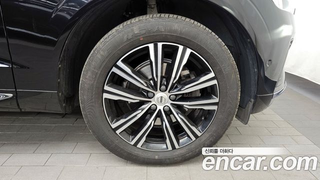 Volvo XC60 2022 — photo 5