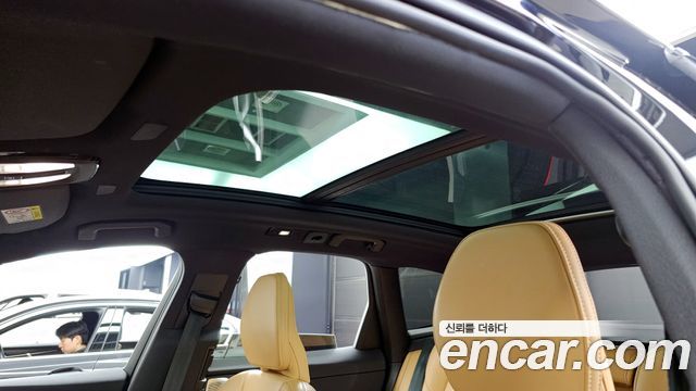 Volvo XC60 2022 — photo 18