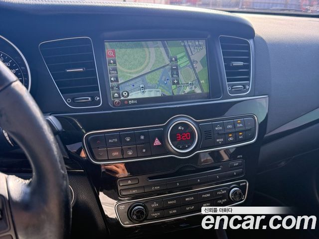 Kia K7 2013 — photo 9