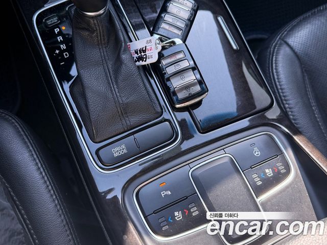 Kia K7 2013 — photo 15