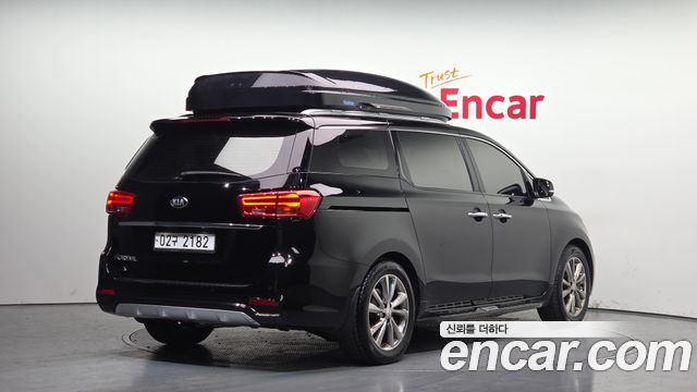 Kia Canival 2019 — photo 2