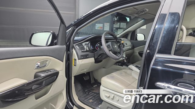 Kia Canival 2019 — photo 10