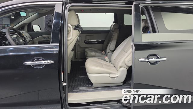 Kia Canival 2019 — photo 11