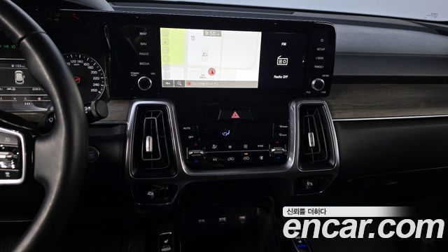 Kia Sorento 2023 — photo 16