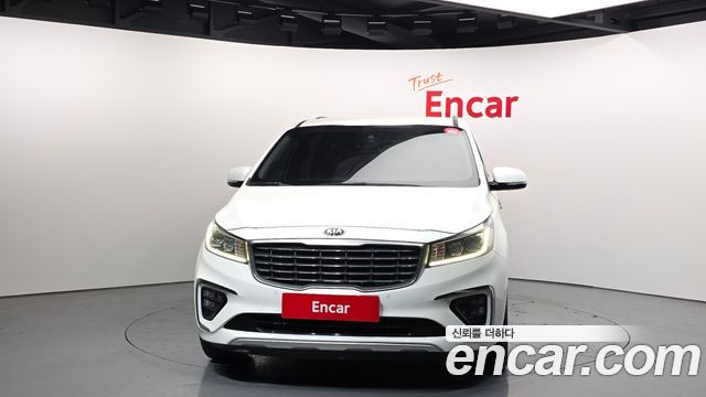 Kia Canival 2019 — photo 3