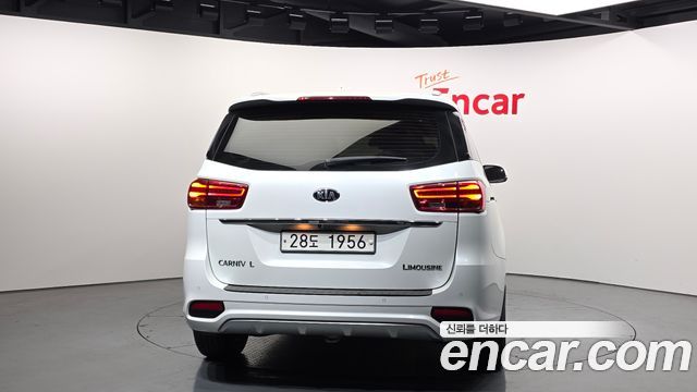Kia Canival 2019 — photo 4