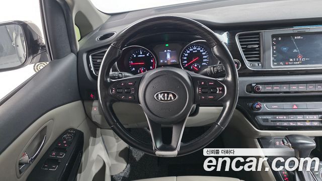 Kia Canival 2019 — photo 14