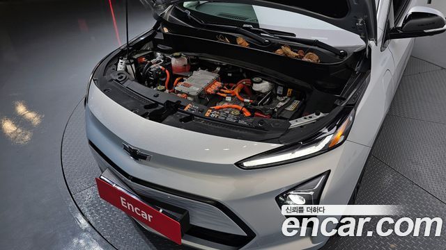 Chevrolet Korea 볼트 EUV 2023 — photo 6