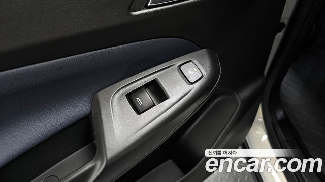Chevrolet Korea 볼트 EUV 2023 — photo 18