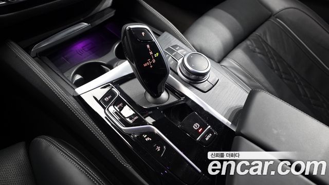 BMW Gran Turismo 2022 — photo 9