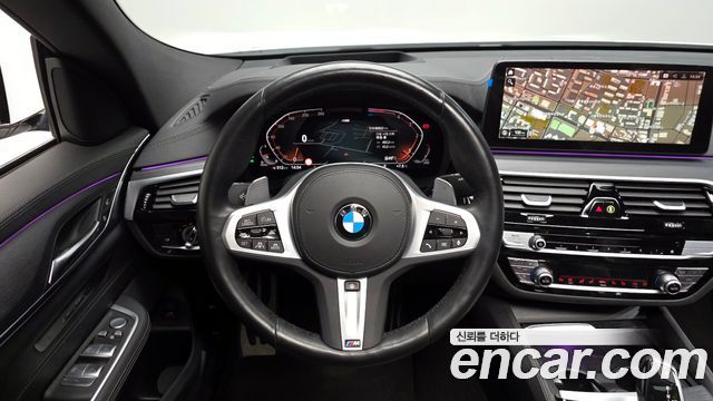 BMW Gran Turismo 2022 — photo 13