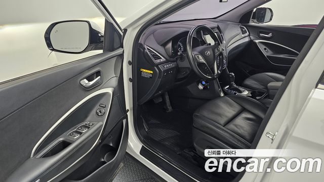 Hyundai Santafe 2018 — photo 11