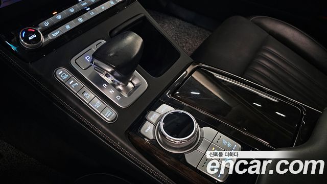 Genesis G90 2019 — photo 9