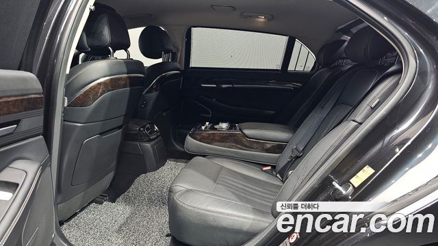 Genesis G90 2019 — photo 12