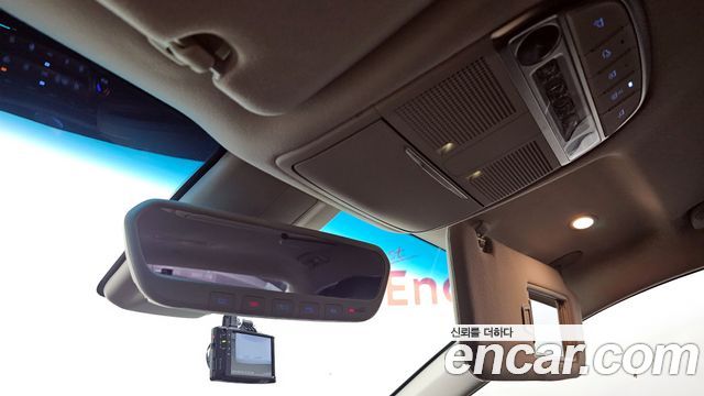 Genesis G90 2019 — photo 20