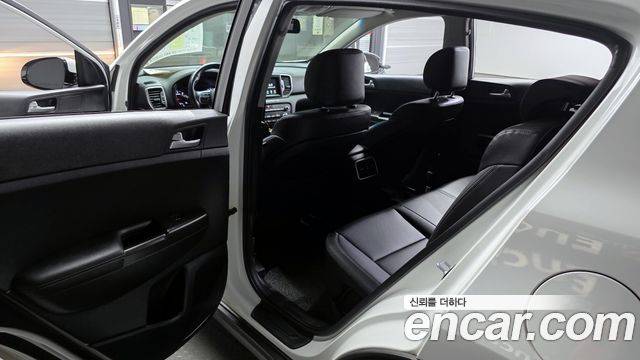 Kia Sportage 2016 — photo 11