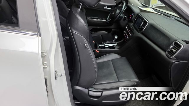 Kia Sportage 2016 — photo 12
