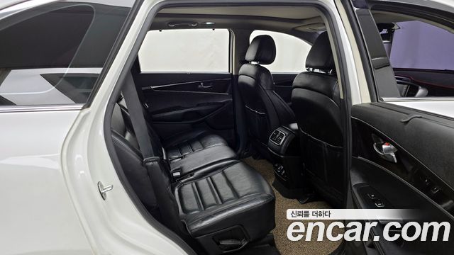 Kia Sorento 2016 — photo 11