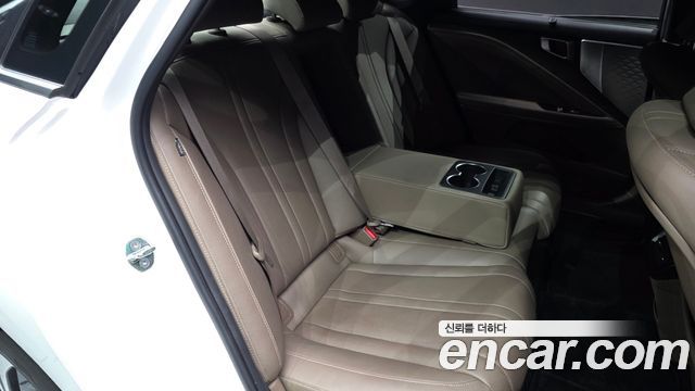 Kia K8 2022 — photo 12