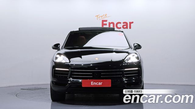 Porsche Cayenne 2023 — photo 3