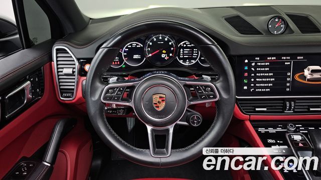 Porsche Cayenne 2023 — photo 13