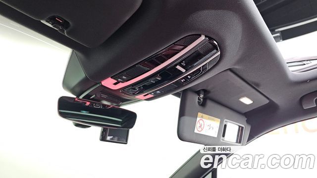 Porsche Cayenne 2023 — photo 14