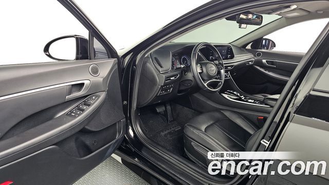 Hyundai Sonata 2022 — photo 12
