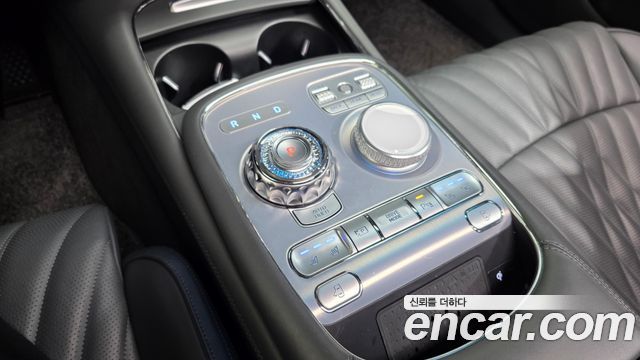 Genesis G90 2022 — photo 9