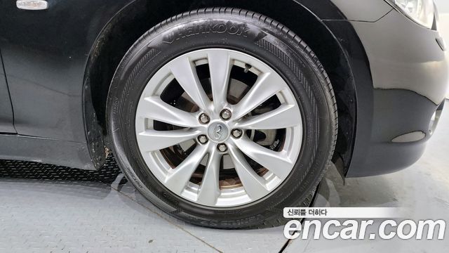 Infiniti M 2011 — photo 5