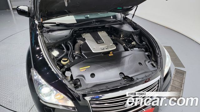 Infiniti M 2011 — photo 6