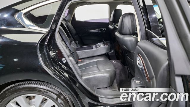 Infiniti M 2011 — photo 12