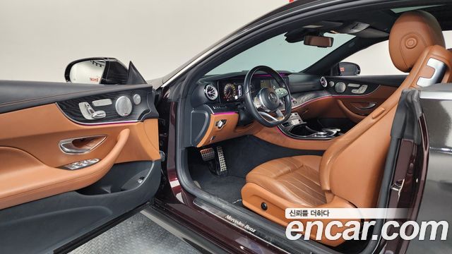 Mercedes-Benz E-Class 2019 — photo 10