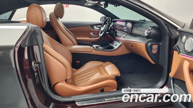 Mercedes-Benz E-Class 2019 — photo 11