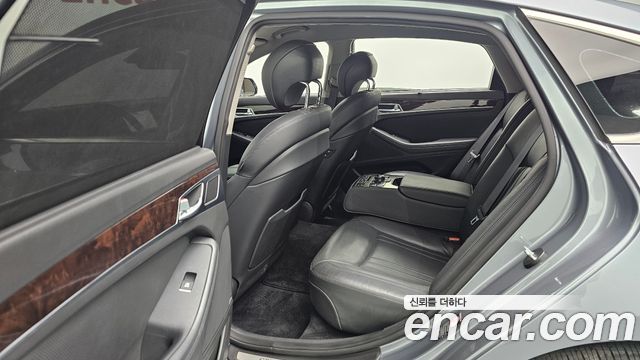 Hyundai Genesis 2016 — photo 12
