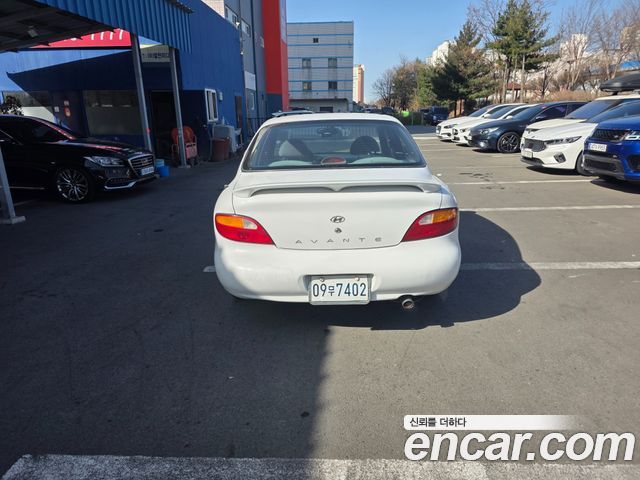 Hyundai AVANTE 1997 — photo 3